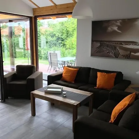 Holiday home E17 Mit Wintergarten Und Terrasse