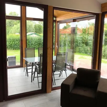 E17 Mit Wintergarten Und Terrasse Prázdninový dům