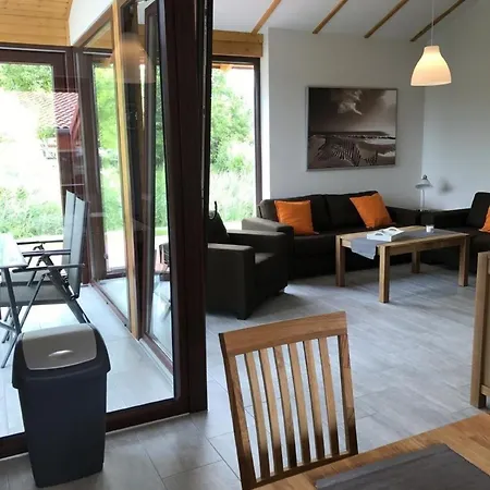 E17 Mit Wintergarten Und Terrasse *