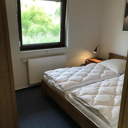E17 Mit Wintergarten Und Terrasse *
